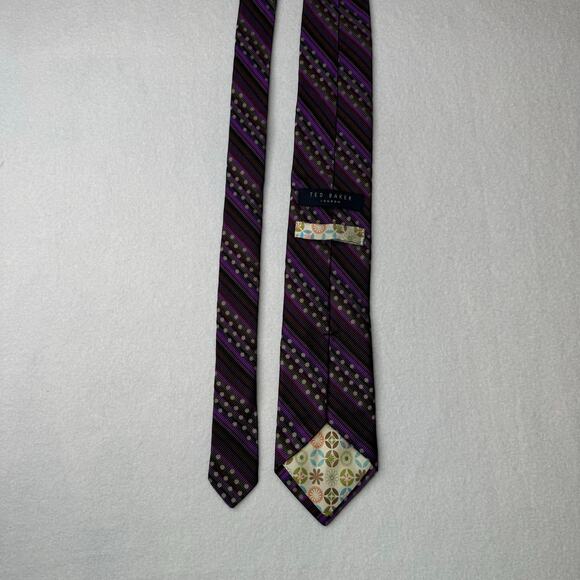 TED BAKER London Mens 100% Silk 60”x3”  Necktie Designer EUC Purple Dots Tie - Picture 4 of 6